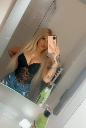 Vedbaek Escort Girl